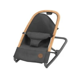 Maxi-Cosi Kori Wippe Essential Graphite 9 Maxi-Cosi Kori Wippe Essential Graphite -Kinderreise Angebote Store 2835750110 2020 maxicosi homeequipment bouncer kori essentialgraphite cover 3qrtleft