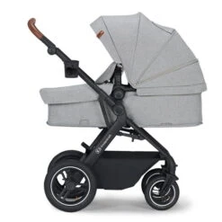 Kinderkraft B-TOUR 3in1 Kinderwagen Light Grey Inkl. Autositz, Adapter, Fußsack, & Regenschutz 18 Kinderkraft B-TOUR 3in1 Kinderwagen Light Grey Inkl. Autositz, Adapter, Fußsack, & Regenschutz -Kinderreise Angebote Store 5902533918959 4