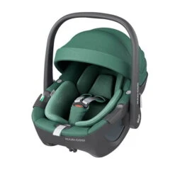 Maxi-Cosi Pebble 360 Essential Green Babyschale Gruppe 0/0+ (0-13 Kg) -Kinderreise Angebote Store 8044047110 2021 maxicosi carseat babycarseat pebble360 green withcanopy 3qrtleft