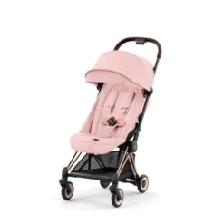 CYBEX Coya Rosegold Peach Pink 10 CYBEX Coya Rosegold Peach Pink -Kinderreise Angebote Store cyb 23 int y045 coya pcpi rogo sunvisor