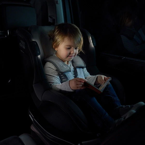 Britax Römer Dualfix ISense Set Burgundy Red 3 Monate-4 Jahre 4 Britax Römer Dualfix ISense Set Burgundy Red 3 Monate-4 Jahre – Bild 4